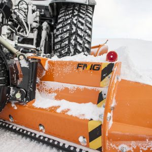 Med det rette redskab på din Valtra bliver traktoren din alsidig arbejdsmaskine