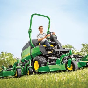 John Deere TERRAINCUT™ 1600 -PARKKLIPPER